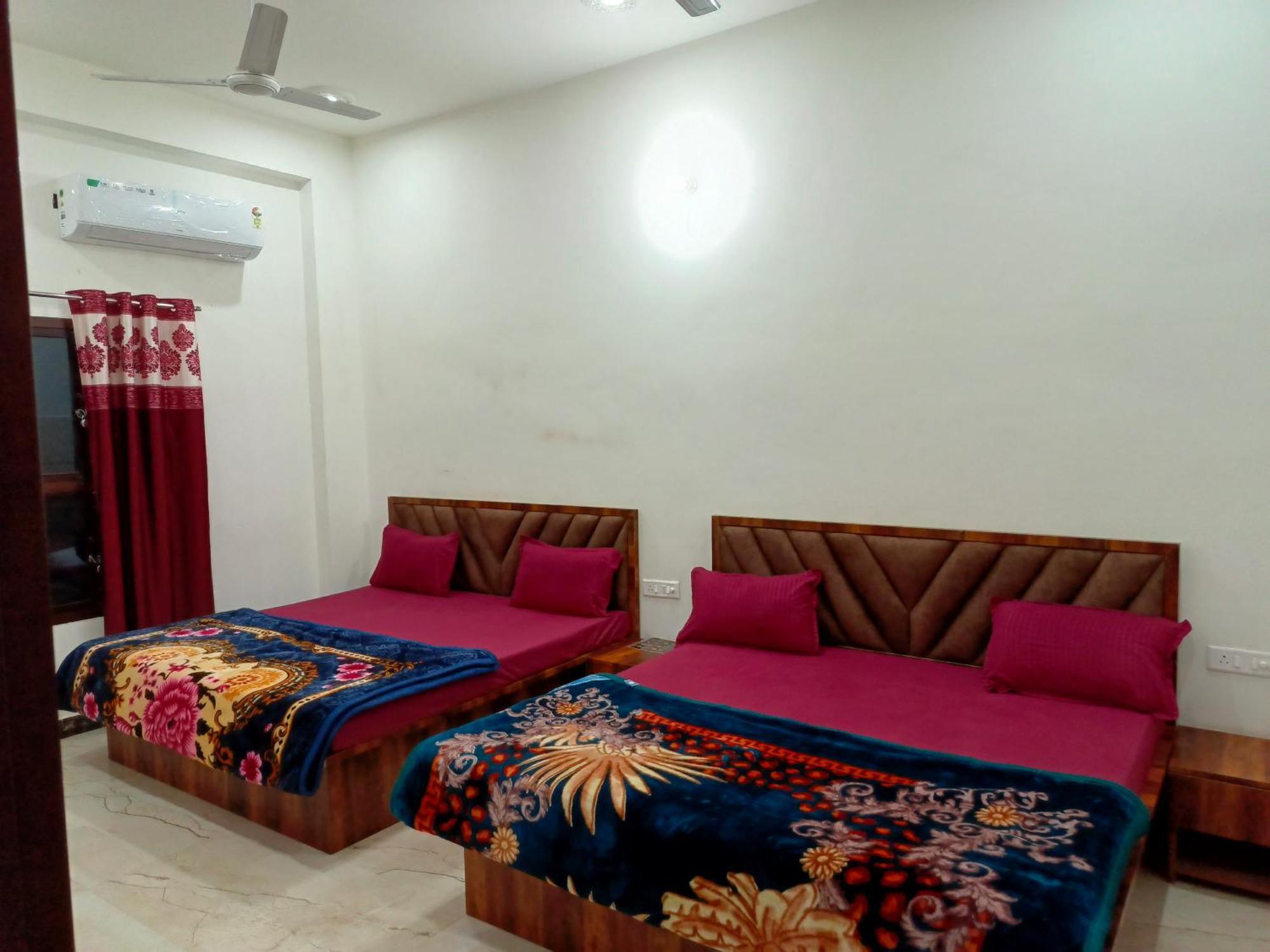 Shri Girraj Residency Mathura Exterior foto